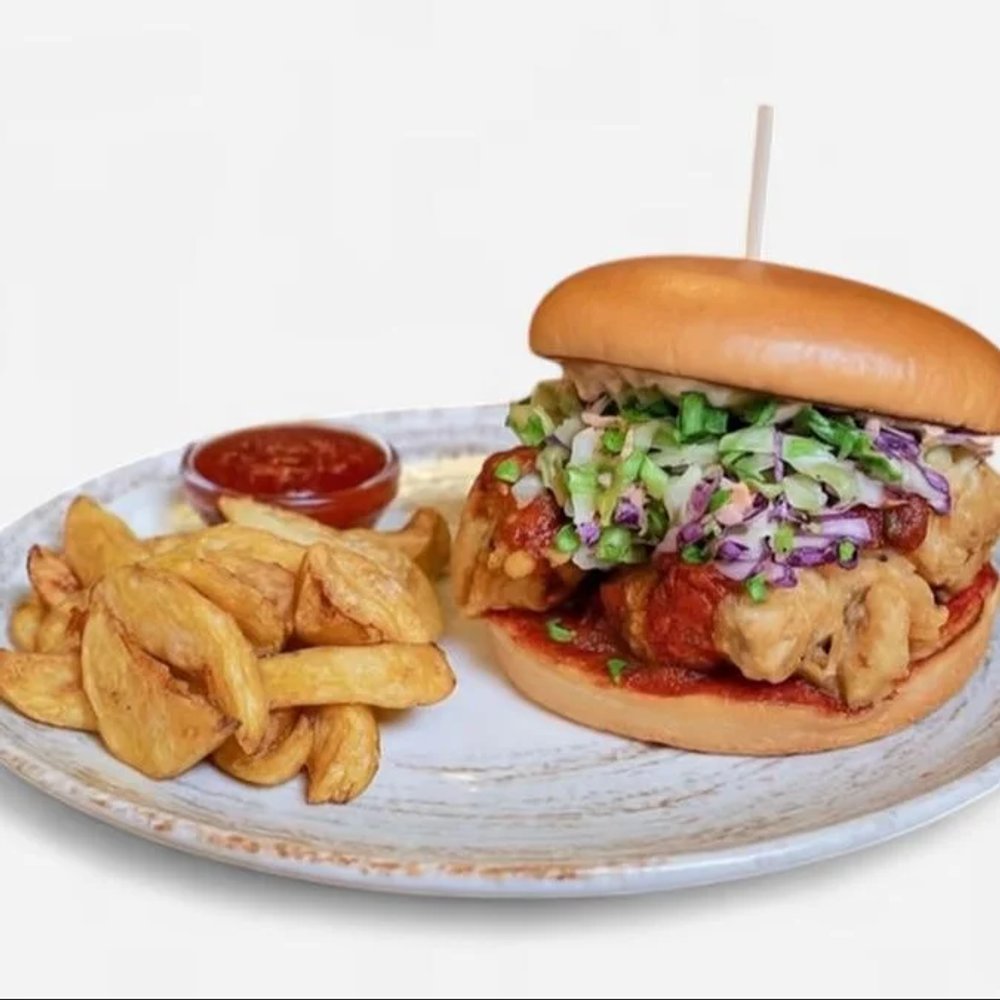 CRISPY CHICKEN BURGER