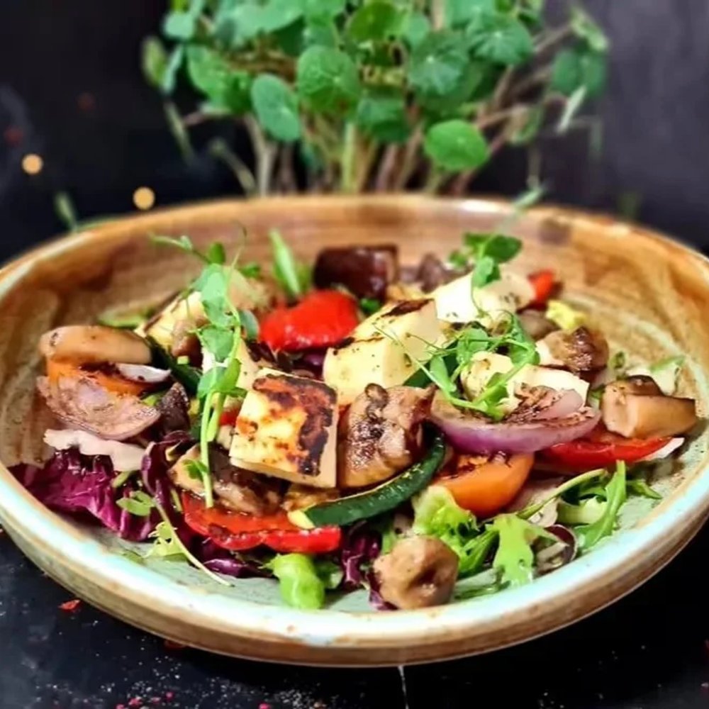 HALLOUMI CU LEGUME LA GRILL SI FOCACCIA